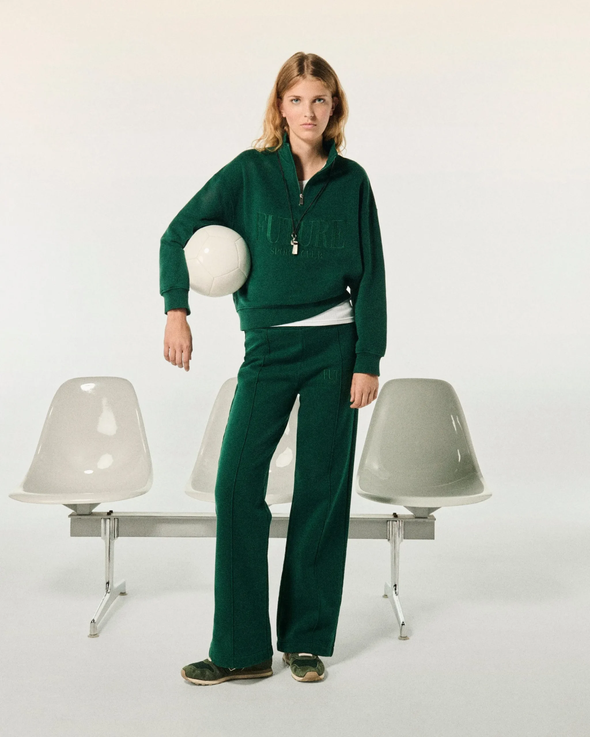 FROM FUTURE Joggers Dritti CollegeGreen Flash Sale