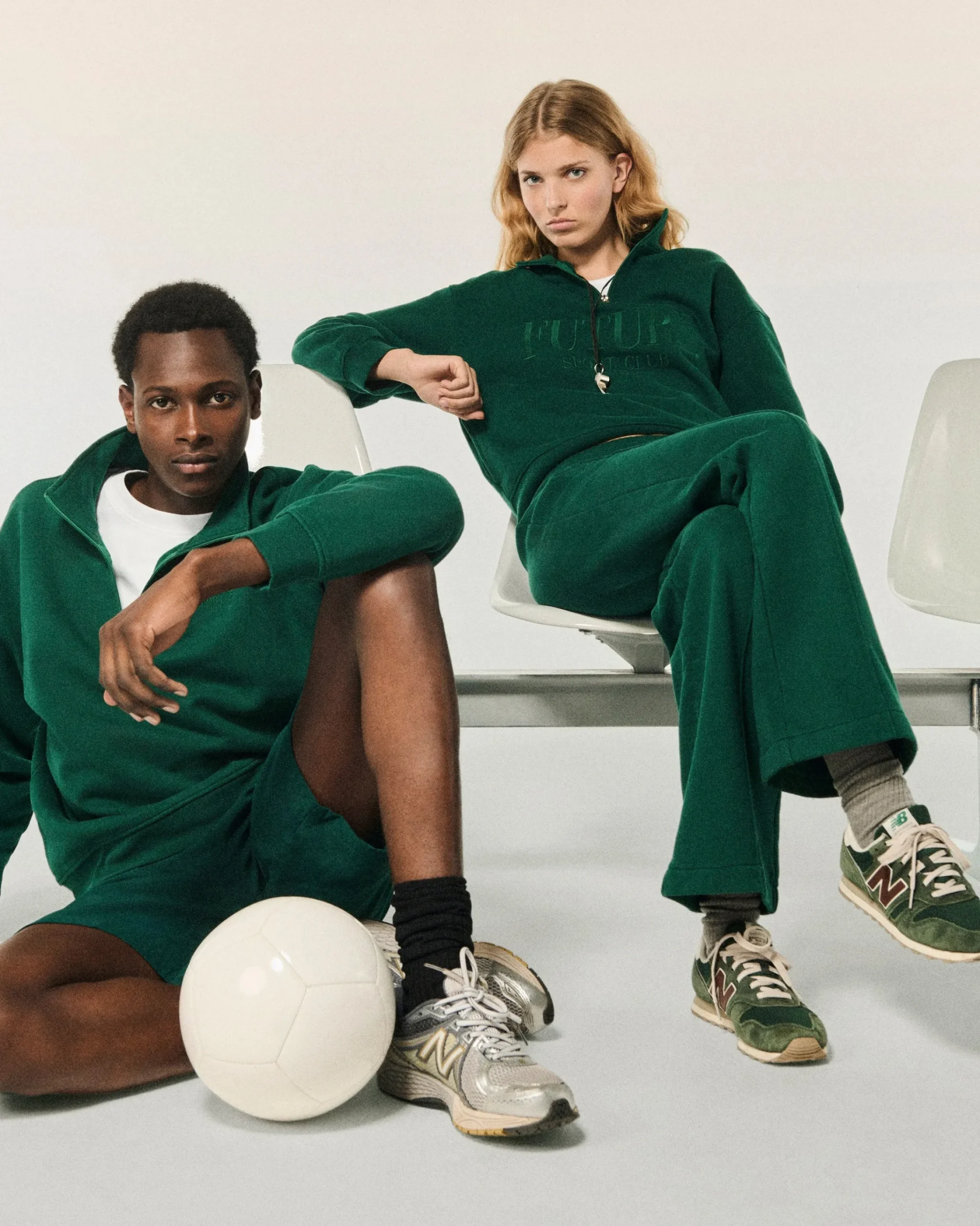 FROM FUTURE Joggers Dritti CollegeGreen Flash Sale