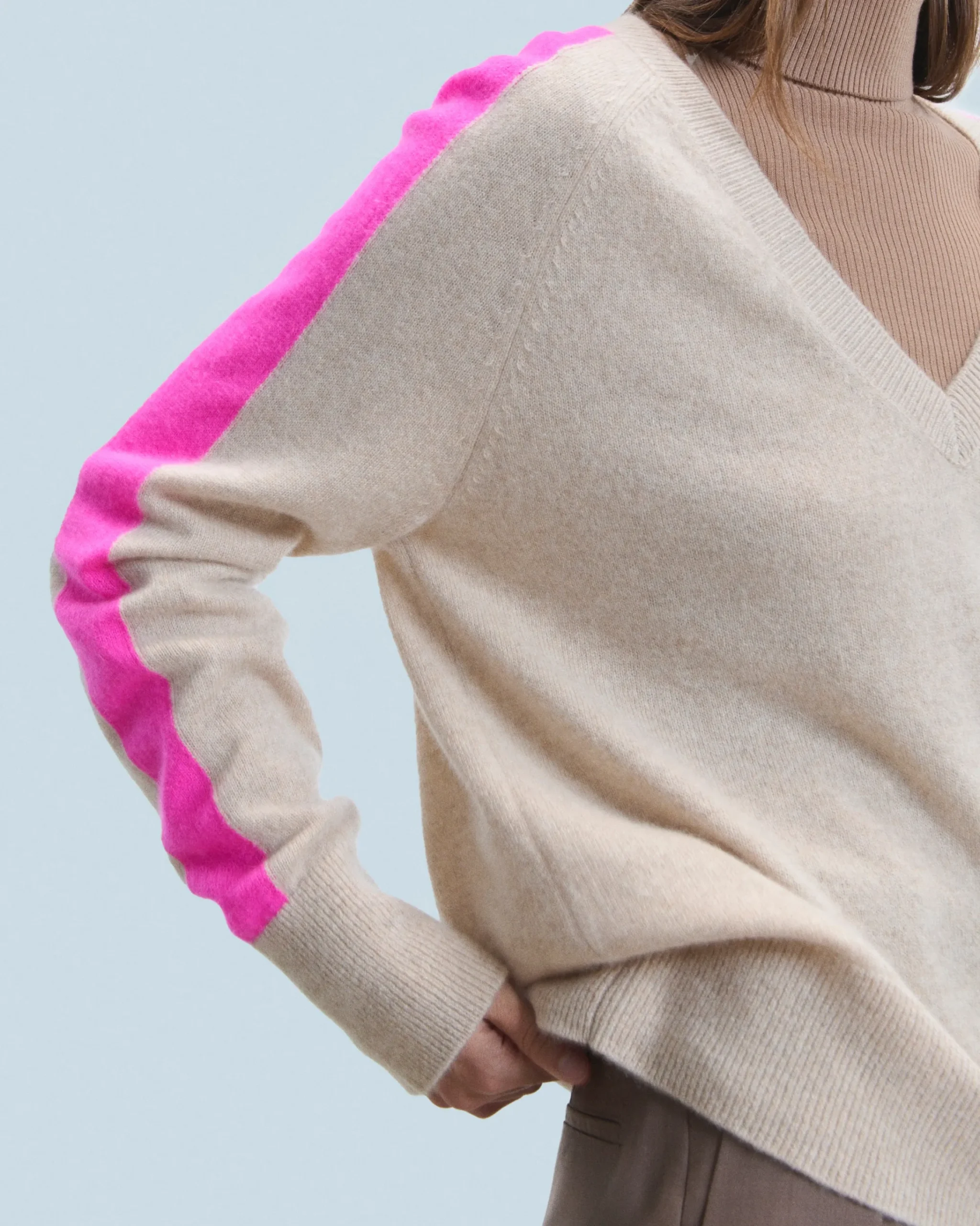 FROM FUTURE Maglione Scollo a V Oversize Bande bicolori Leggero Mentobeige Outlet