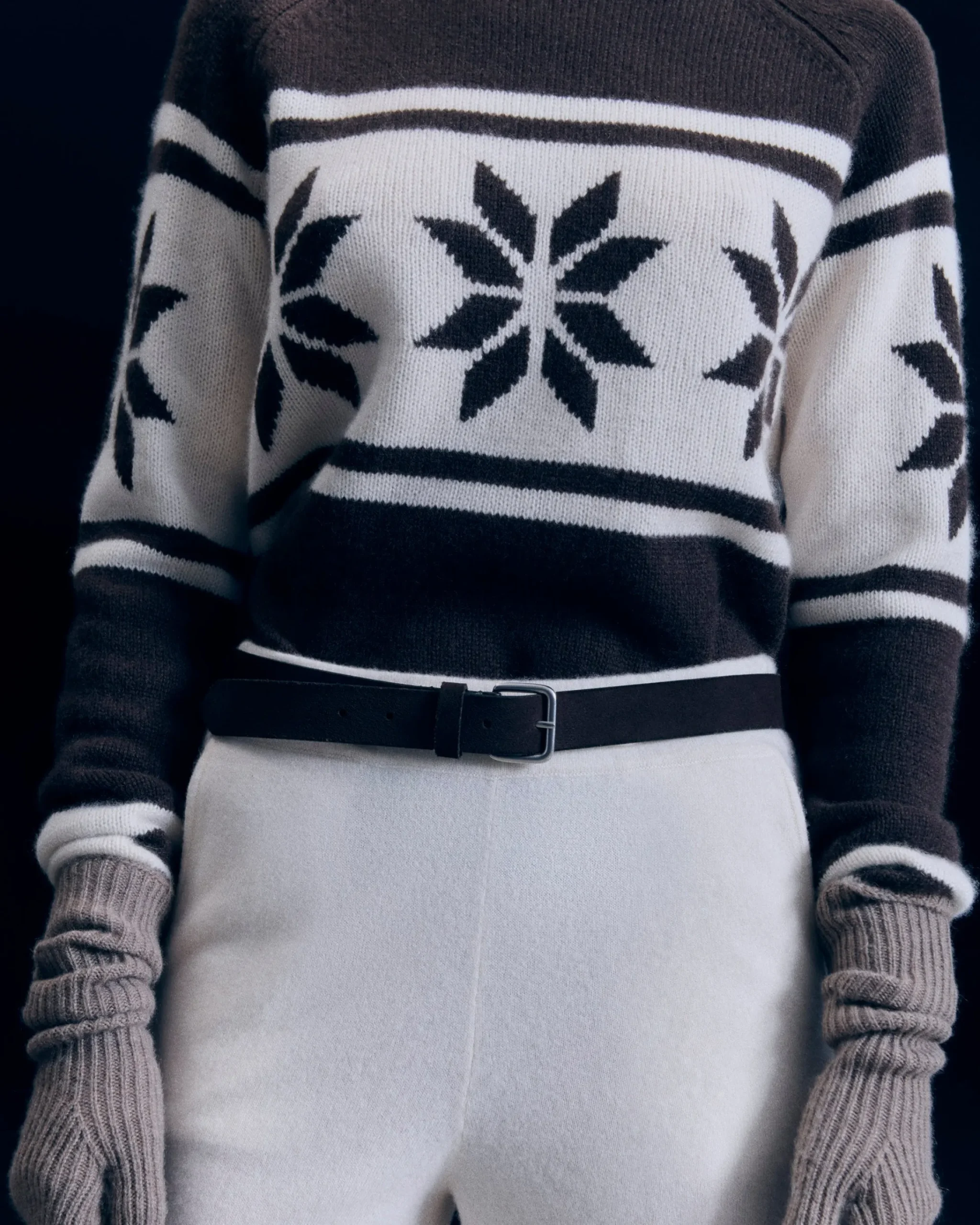 FROM FUTURE Pullover Collo alto Fiocchi di neve Cioccolato New