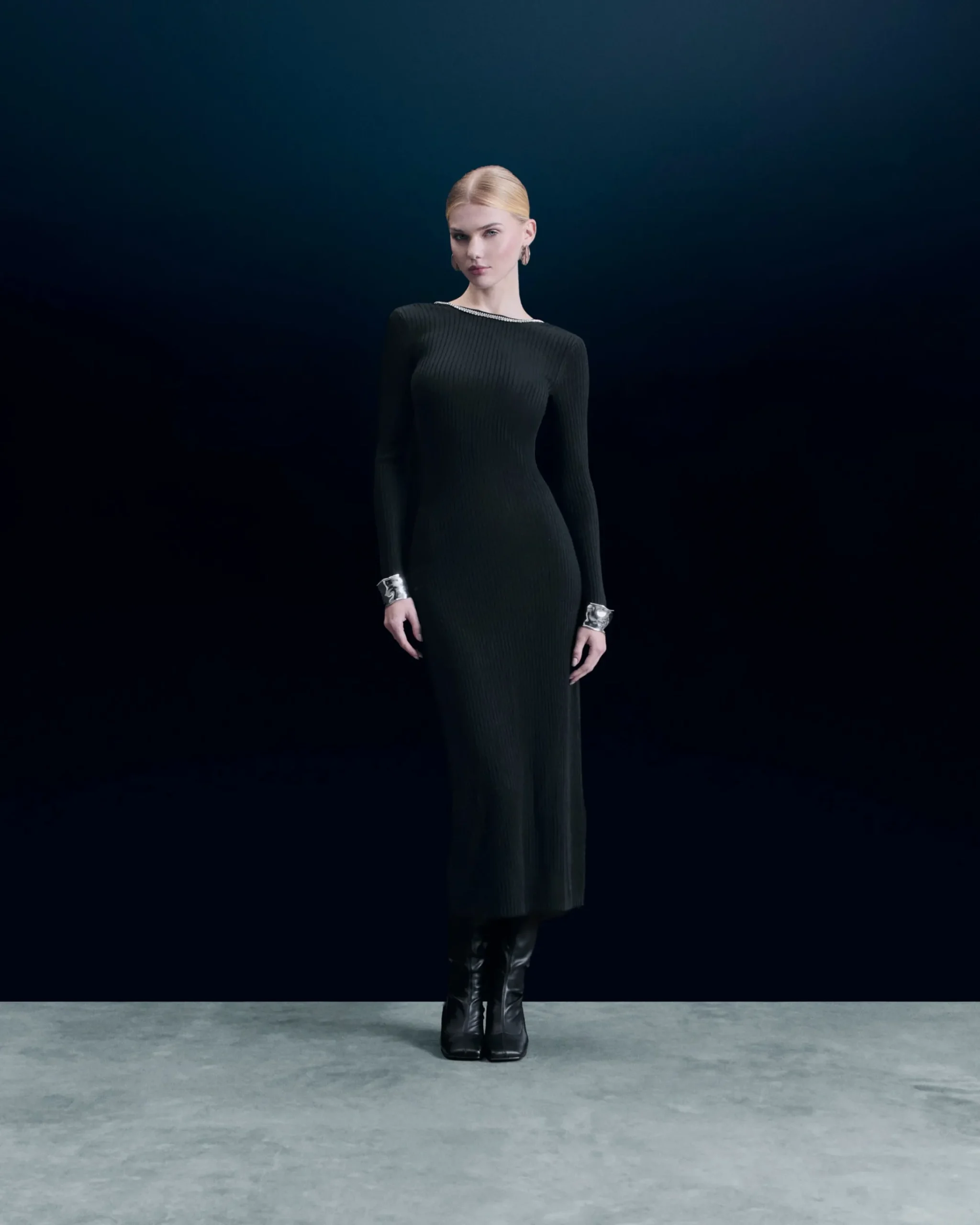 FROM FUTURE Vestito Lungo Maniche lunghe Nero Hot